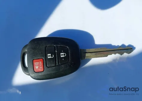 2018 Toyota Rav4 Le z USA, uszkodzony, nr VIN JTMZFREV9JJ210235